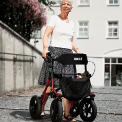 Taima XC rollator - med store luftfyldte hjul